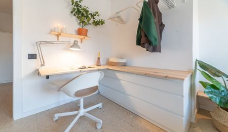 Carrer de Garcilaso, Barcelona, Catalonia 08027 - Photo 2