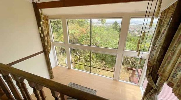 Secluded Vintage Haven in East Tamaki Height - Photo 1