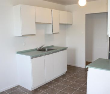 A Valleyfield - Beau , propre et grande 3-1/2, avec balcon prive, L... - Photo 3