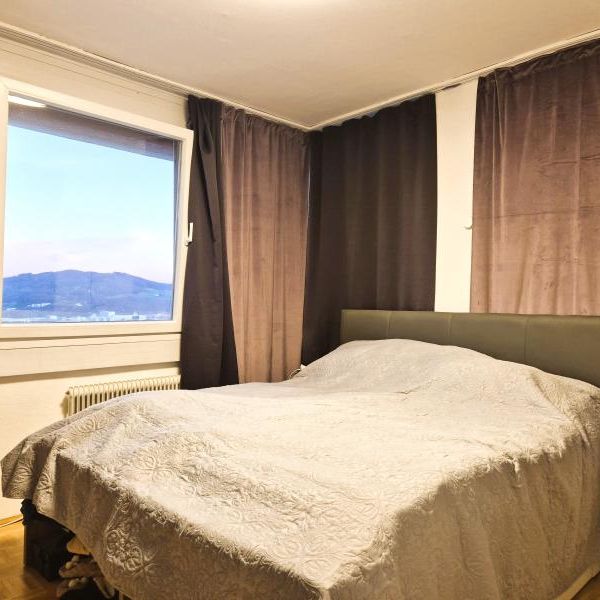 Wohnen in der Lentia-City! 89 m² WNFL im 19.Stock, Küche möbliert, 3 Zimmer, herrliche Fernsicht! Tiefgaragenplatz optional! - Foto 1