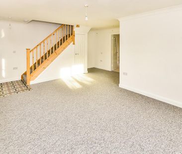 2 bedroom semi-detached house to rent - Photo 2