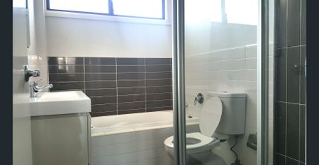 Spacious two-bedroom home - Photo 4