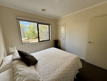 Family Home, Quiet Location - Photo 3