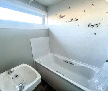 3 bedroom terraced house to rent - Photo 6