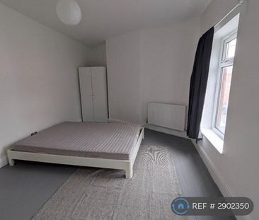 3 bedroom terraced house to rent - Photo 6