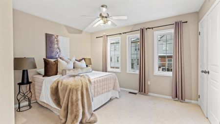 For Lease - 21 Benjamin Way, Whitby, Ontario - Photo 5