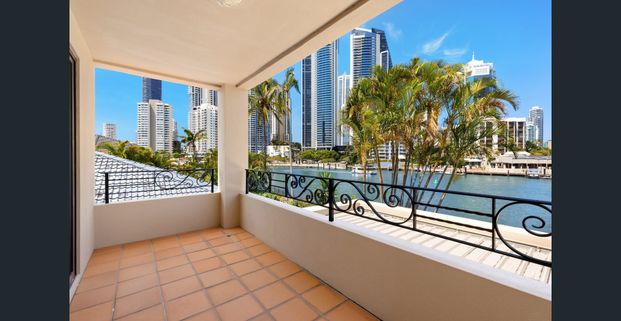 Embrace an Enviable Main River Lifestyle - Unfurnished - Photo 1