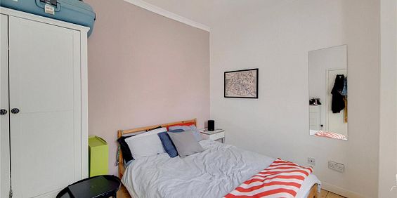 2 bedroom maisonette in London - Photo 3