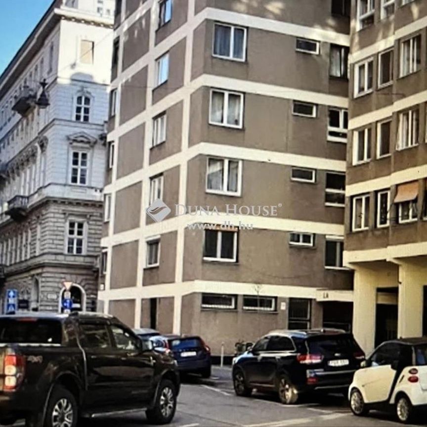 Kiadó újszerű állapotú lakás - Budapest V. kerület - Photo 1