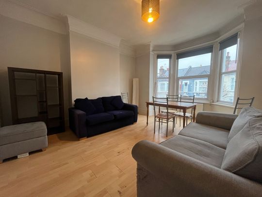 4 Bed Flat, Childebert Road, SW17 - Photo 1