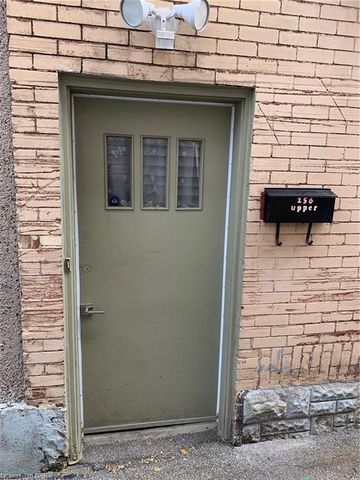 For Lease - 256 East Main Street Unit# upper, Welland, Ontario - Photo 5