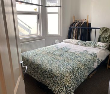1 Bed Flat, Gordon Road, BN1 - Photo 3