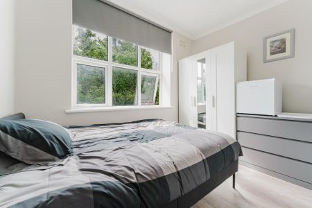 1 bedroom in a house share to rent - Photo 5