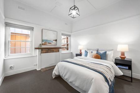 2A Grandview Avenue, Glen Iris VIC 3146 - House For Rent | Domain - Photo 2