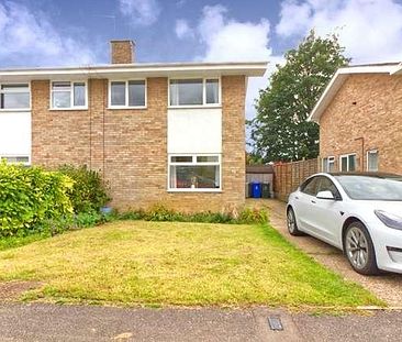 Old Stratford - Outstanding Bedroom Semi Set In Prime Location, MK19 - Photo 2