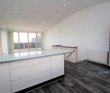 2 bedroom penthouse to rent - Photo 4