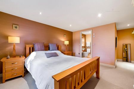 5 bedroom barn conversion to rent - Photo 3