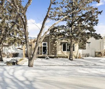 Fully Furnished Bi level home. 5min from Fish Creek Park | Calgary - Photo 1