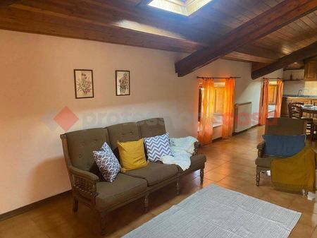 Trilocale via G. Garibaldi, snc, Centro, Castelnuovo di Garfagnana - Foto 2