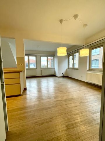 Appartement te huur - Foto 2