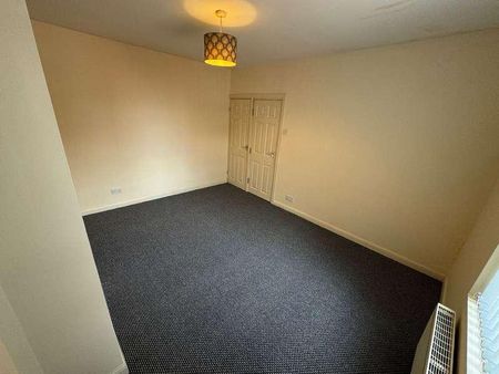 Marley Terrace, Leeds, LS11 - Photo 2