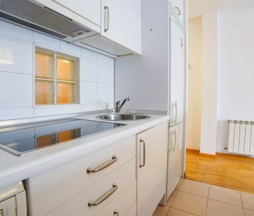 Studio for rent in Embajadores, bills included. - Photo 1