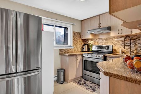 For Lease - 25 Briar Path, Brampton, Ontario - Photo 3