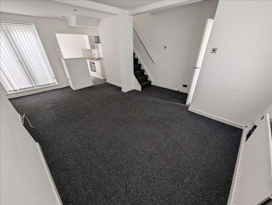 2 bedroom house to rent - Photo 1