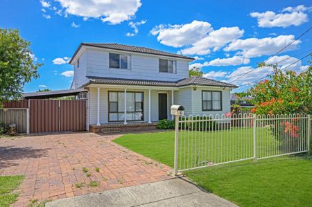 Perfectly Positioned Family Home - Photo 4