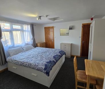 Studio Flat, Green Lanes, N13 - Photo 4