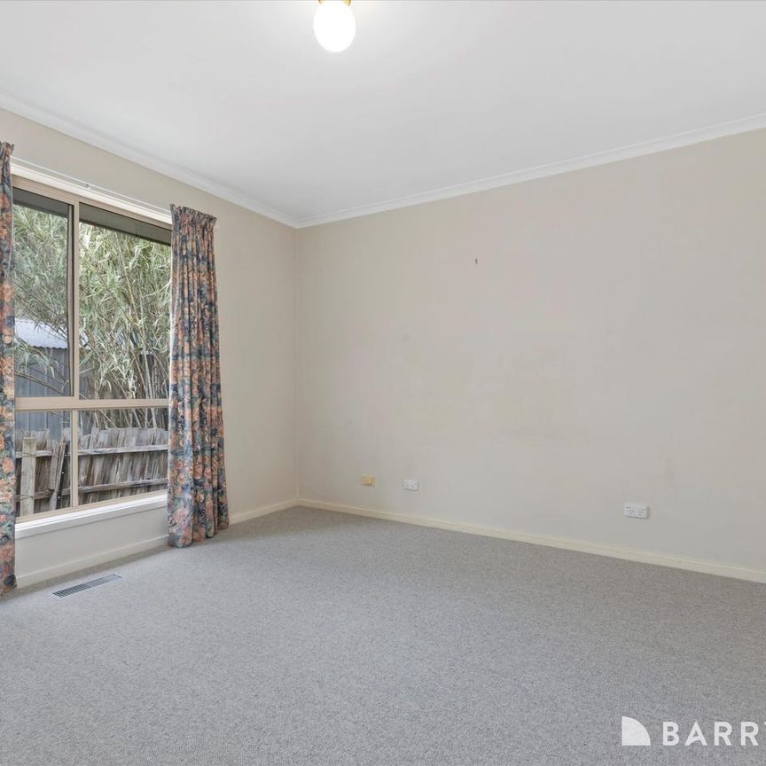 Spacious 3-Bedroom Home in a Quiet, Convenient Location - Photo 1