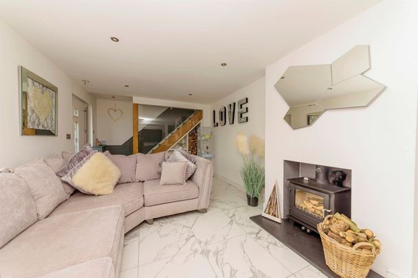 Abbotts Close, Stamford - Photo 1