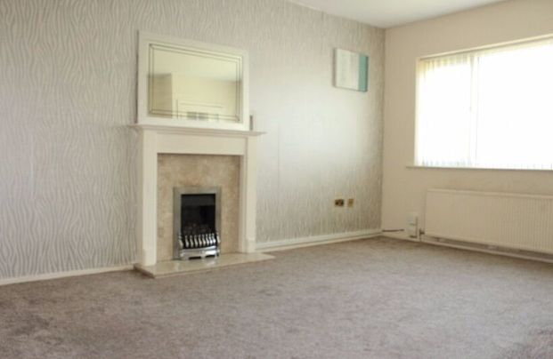 Thornhill Close, Blackburn. BB1 1YG - Photo 1