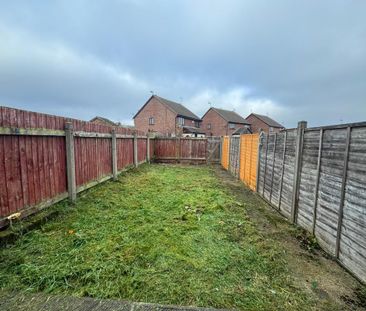2 bedroom terraced house to rent - Photo 2