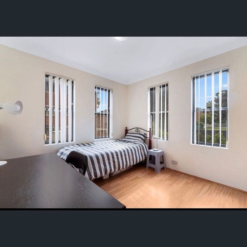 Two Bedroom Apartment with North-Facing Balcony - Photo 1