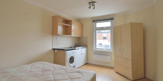 Studio to rent - Photo 3