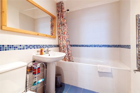 Saffron Hill, London, EC1N 8FH - Photo 3