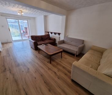 6 Bed Student Accommodation - Photo 1