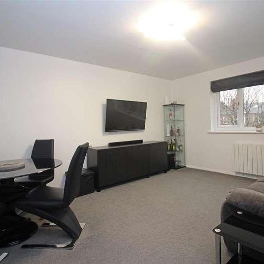 Liden Close, London, E17 - Photo 1