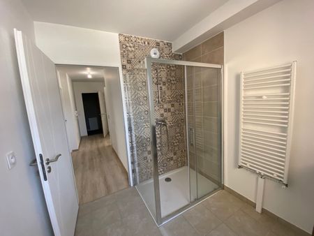 Location Appartement 3 pièces 61m² ORLEANS 45100 - Photo 3