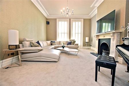 3 bedroom flat to rent - Photo 3