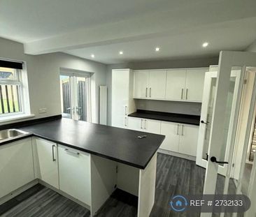 3 bedroom terraced house to rent - Photo 2