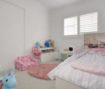 Spacious 4 Bedroom Family Home in RiverBank Estate with Modern Comf... - Photo 6