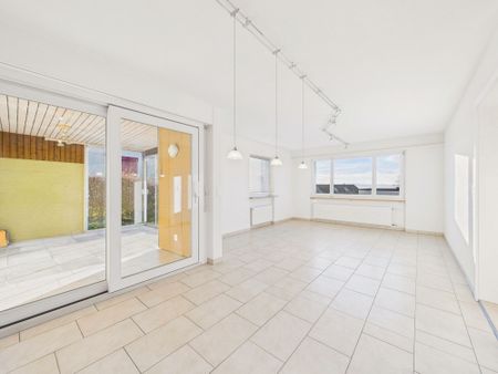 Charming 6.5-room terraced house with beautiful conservatory in Bellikon, canton AG - Photo 5