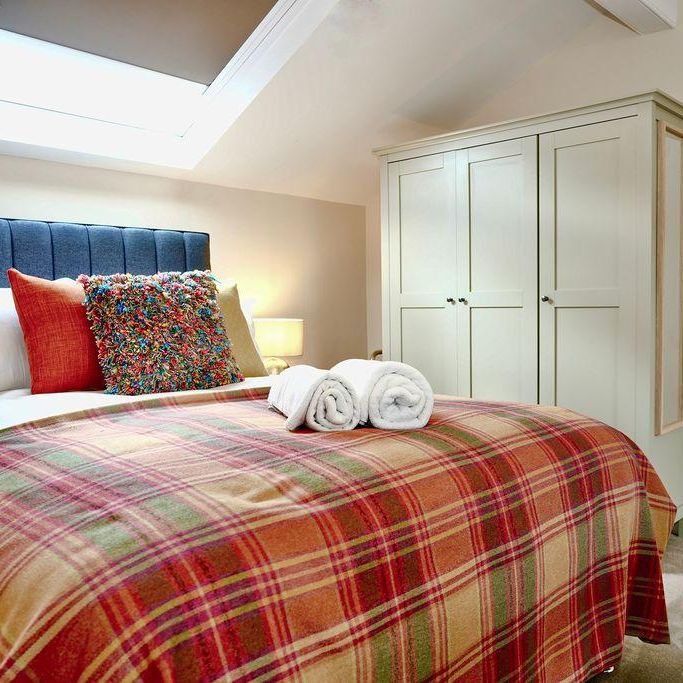 4 bedroom house of multiple occupation to rent - Photo 1