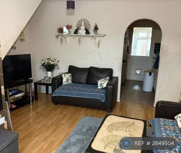 2 bedroom terraced house to rent - Photo 2