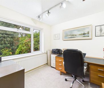 4 bedroom detached house to rent - Photo 4