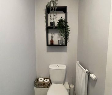 2 bedroom semi-detached house to rent - Photo 4