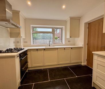 3 bedroom link detached house to rent - Photo 6