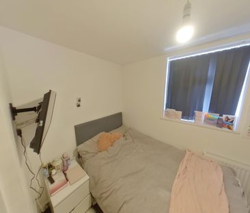 5 Bedroom Ensuite House To Rent - Photo 3